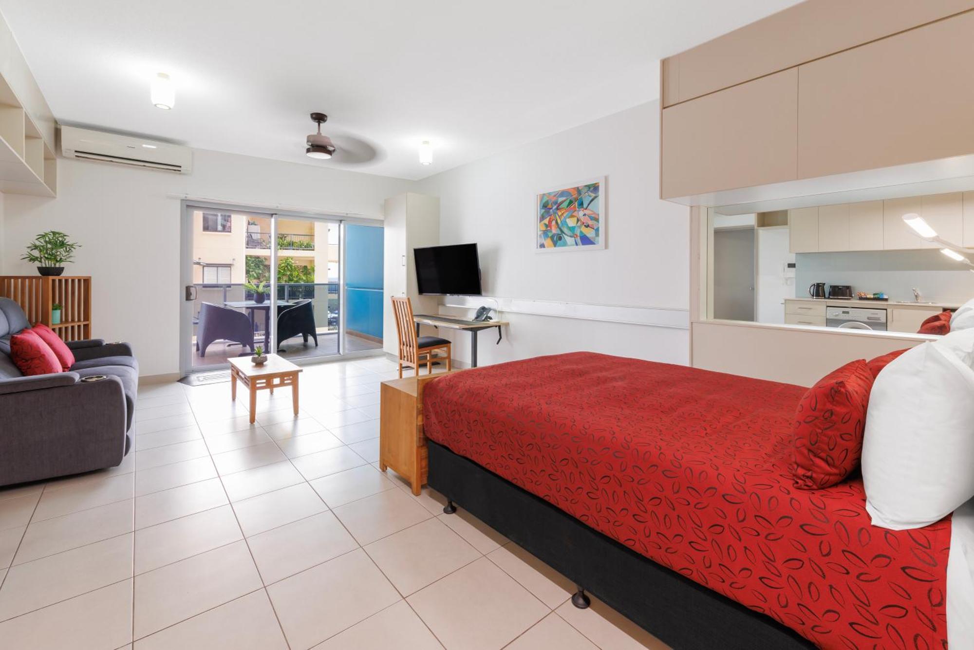 Aparthotel Ramada By Wyndham Zen Quarter 4*